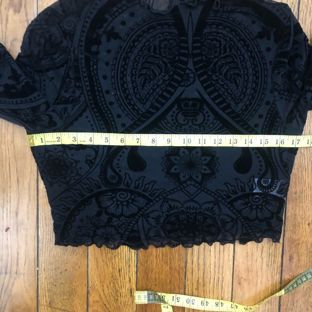Crop top - Picture 6 of 7
